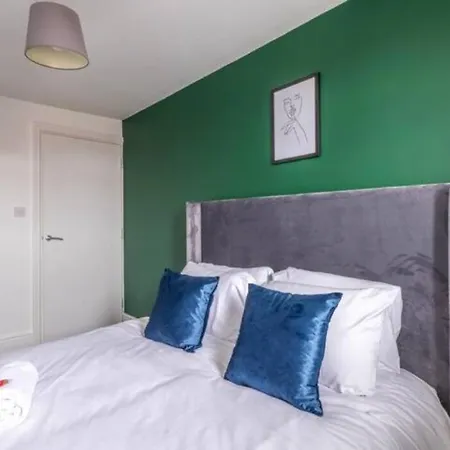 Centralised 2 Bedroom By Prestige Lets *