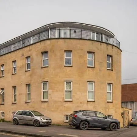 Centralised 2 Bedroom By Prestige Lets Bristol