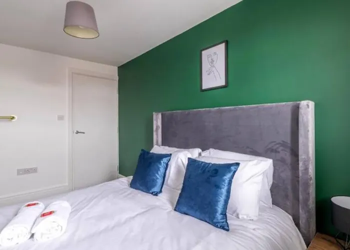 Centralised 2 Bedroom By Prestige Lets *