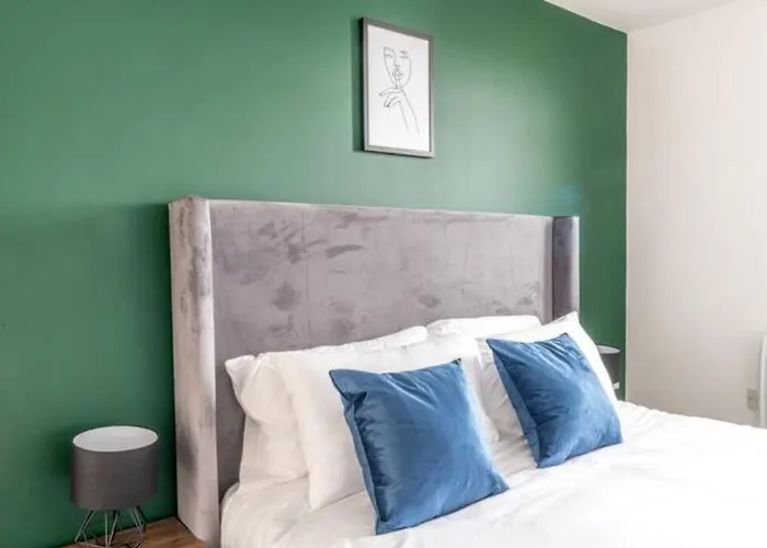 Centralised 2 Bedroom By Prestige Lets Bristol