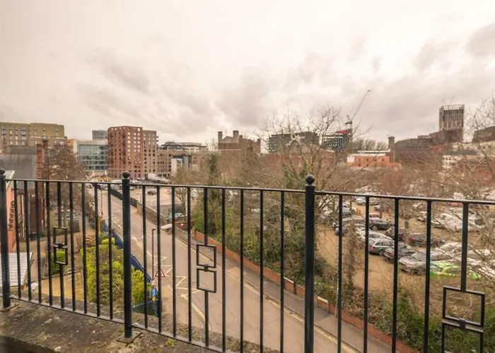 Centralised 2 Bedroom By Prestige Lets * Bristol