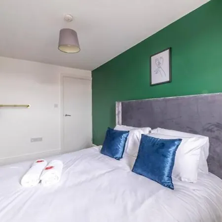 Centralised 2 Bedroom By Prestige Lets Apartamento