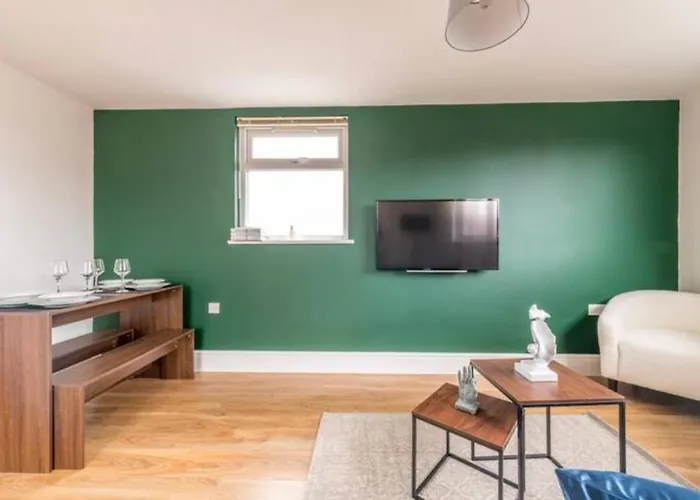 شقة Centralised 2 Bedroom By Prestige Lets