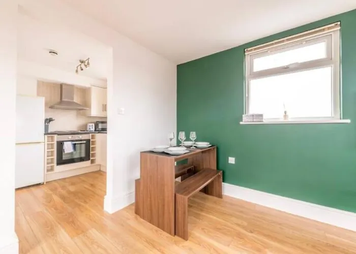 Centralised 2 Bedroom By Prestige Lets بريستول