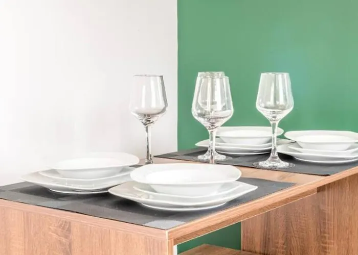 Centralised 2 Bedroom By Prestige Lets *