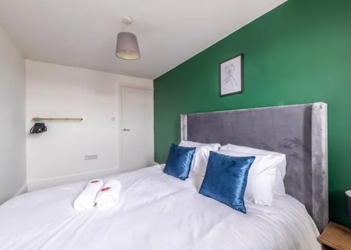 Centralised 2 Bedroom By Prestige Lets شقة